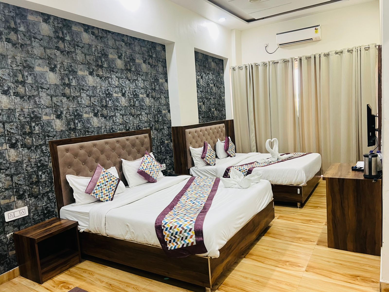 room2 room2